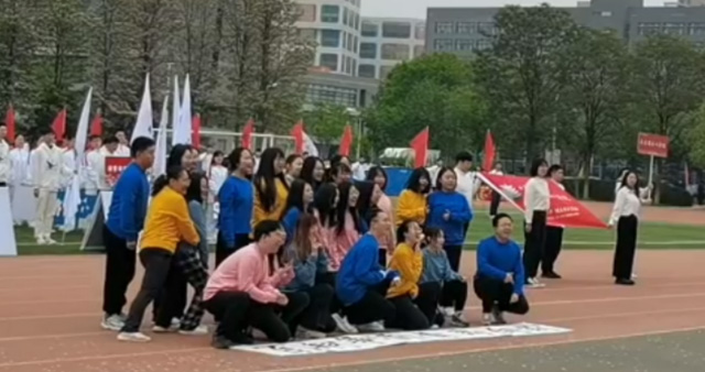 yl34511线路中心在第60届校运会拼搏奋进2.jpg